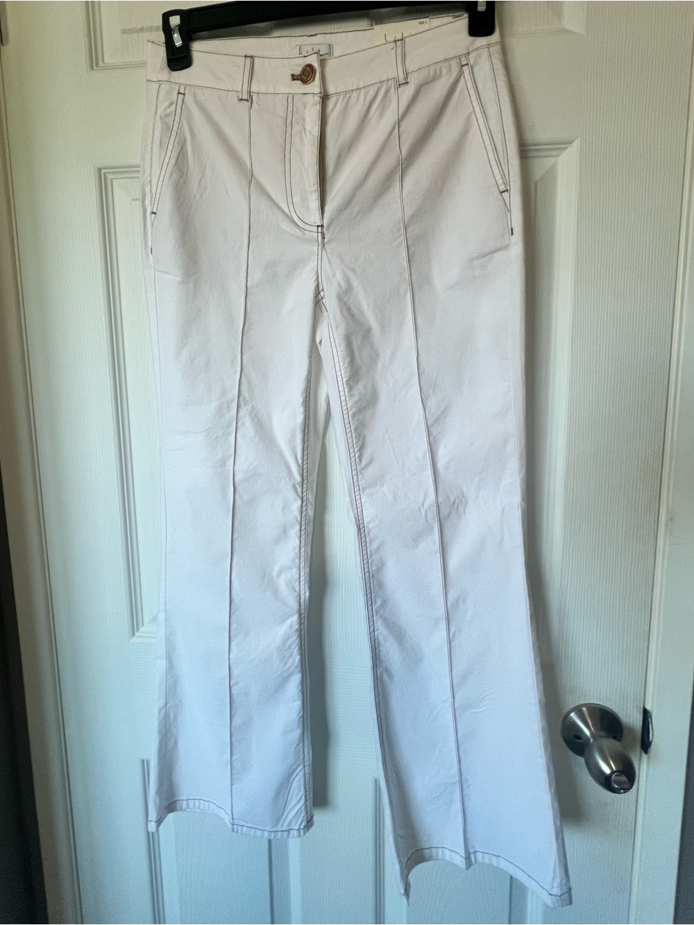 New Nicole Miller kick Flare Women's Cream Front-Seam Jeans. Size 4